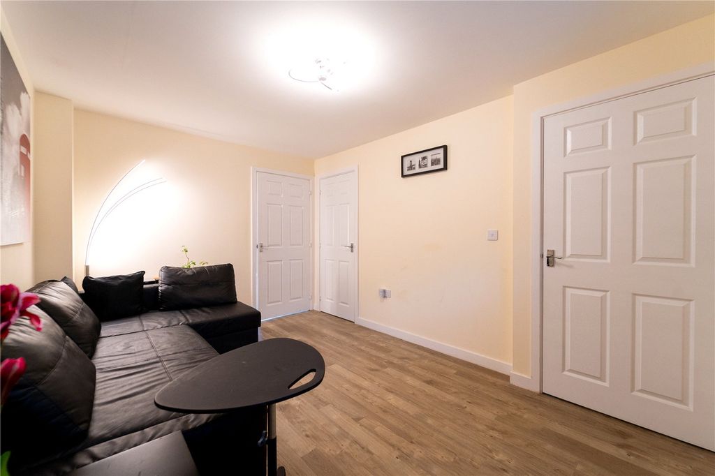 Property photo 2 of 20 Picture No. 01