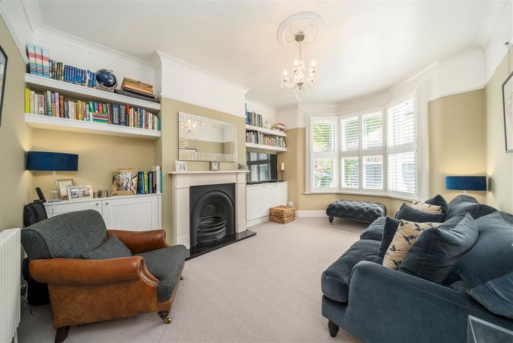 Property photo 2 of 11