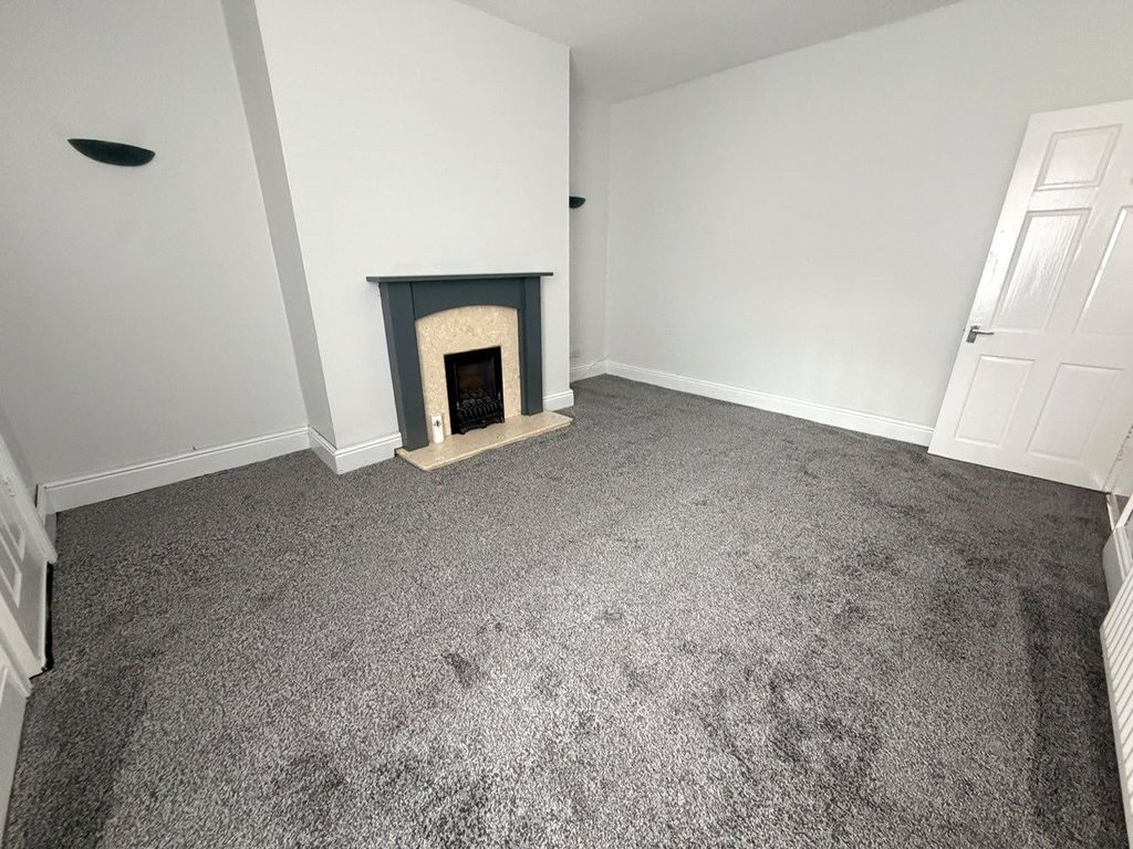 Property photo 2 of 7 Picture No. 08