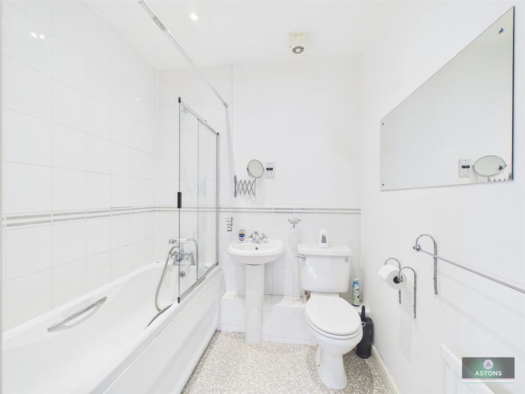 Property photo 3 of 9 Cam02067G0-Pr0289-Still006.Jpg