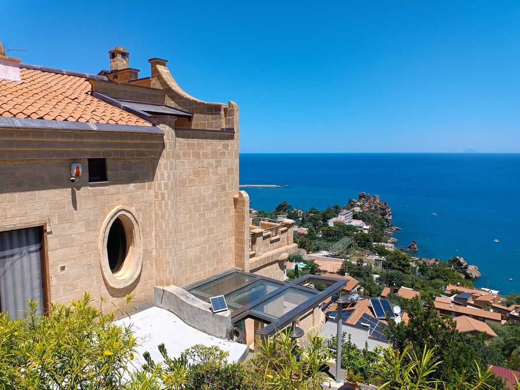 Property photo 2 of 9