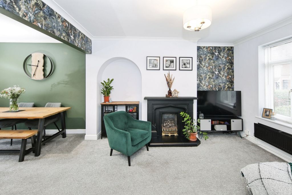 Property photo 3 of 19 Pbox-Img.Jpg
