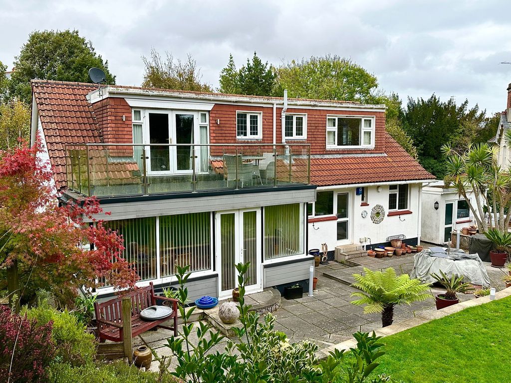 Property photo 1 of 34