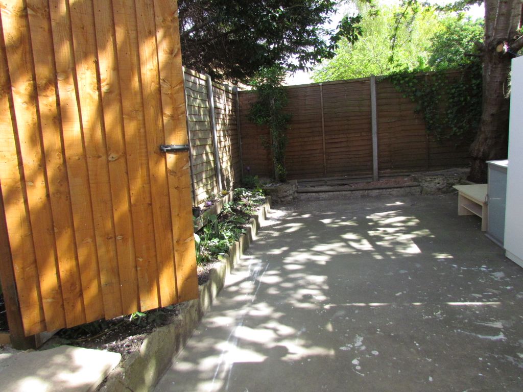 Property photo 3 of 6