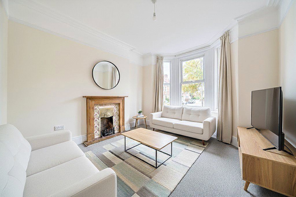 Property photo 2 of 12 Sitting Room