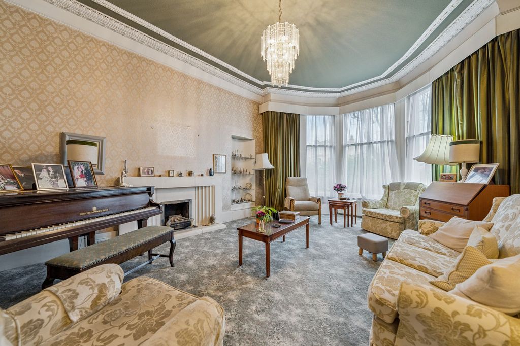 Property photo 3 of 56