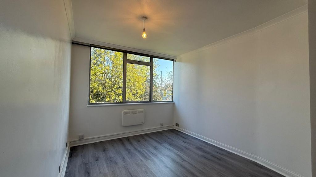 Property photo 2 of 4 Img-20251118-Wa0068