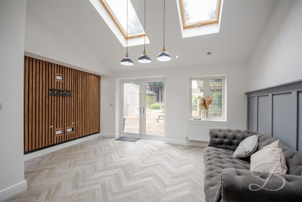 Property photo 3 of 39 Ccltd-23.Jpg