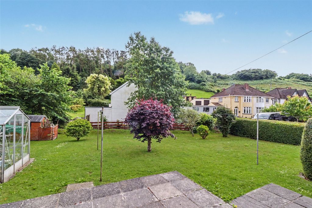 Property photo 2 of 12 2 - Picture No. 04
