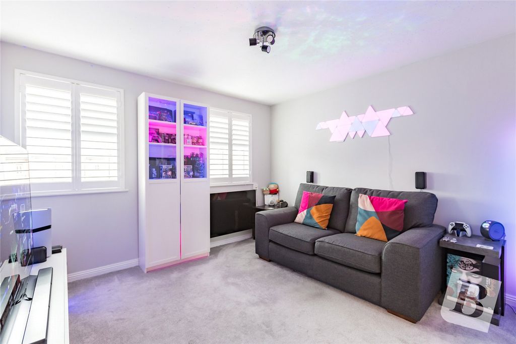 Additional image 5 of 3 bed flat for saleKidman Close, Gidea Park, Romford RM2