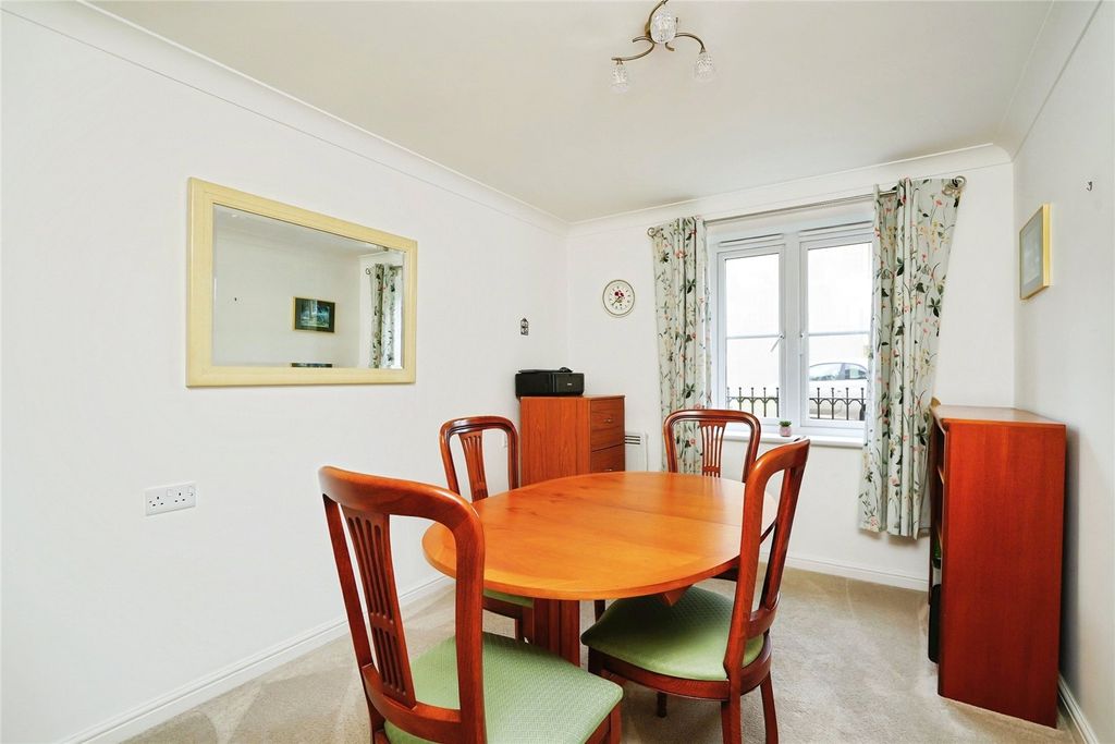 Property photo 3 of 10 Bedroom Two