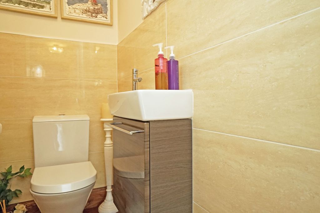 Additional image 19 of 5 bed terraced house for saleSennen Place, Port Solent, Portsmouth PO6