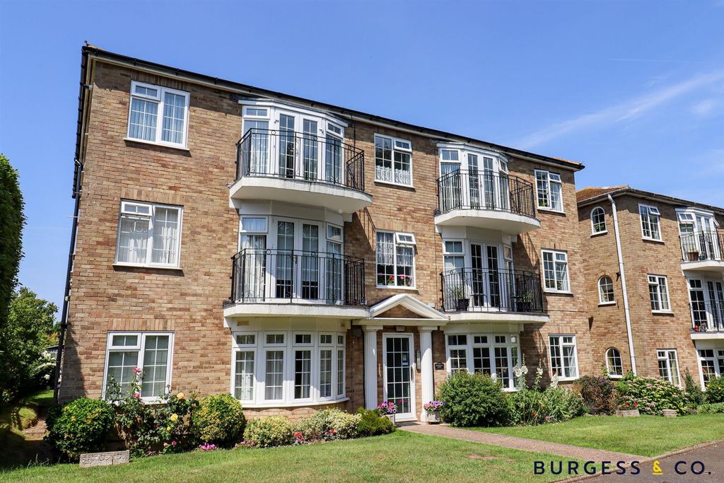 2 bed flat for saleEridge Close, Bexhill-On-Sea TN39