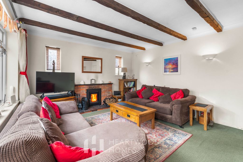 Property photo 3 of 18