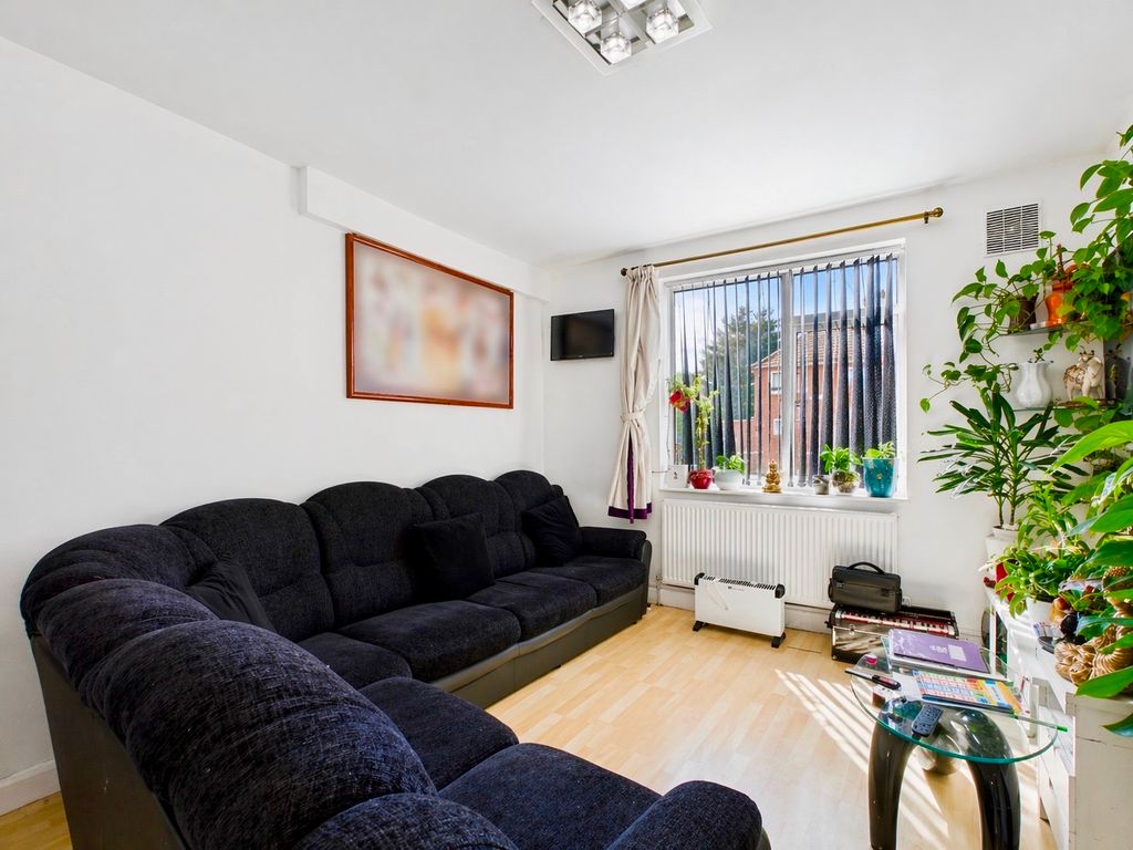 Property photo 3 of 13