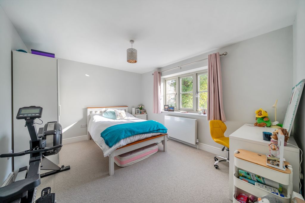 Additional image 13 of 4 bed detached house for saleNewstead Close, Godalming GU7