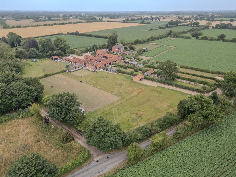 Property photo 2 of 34