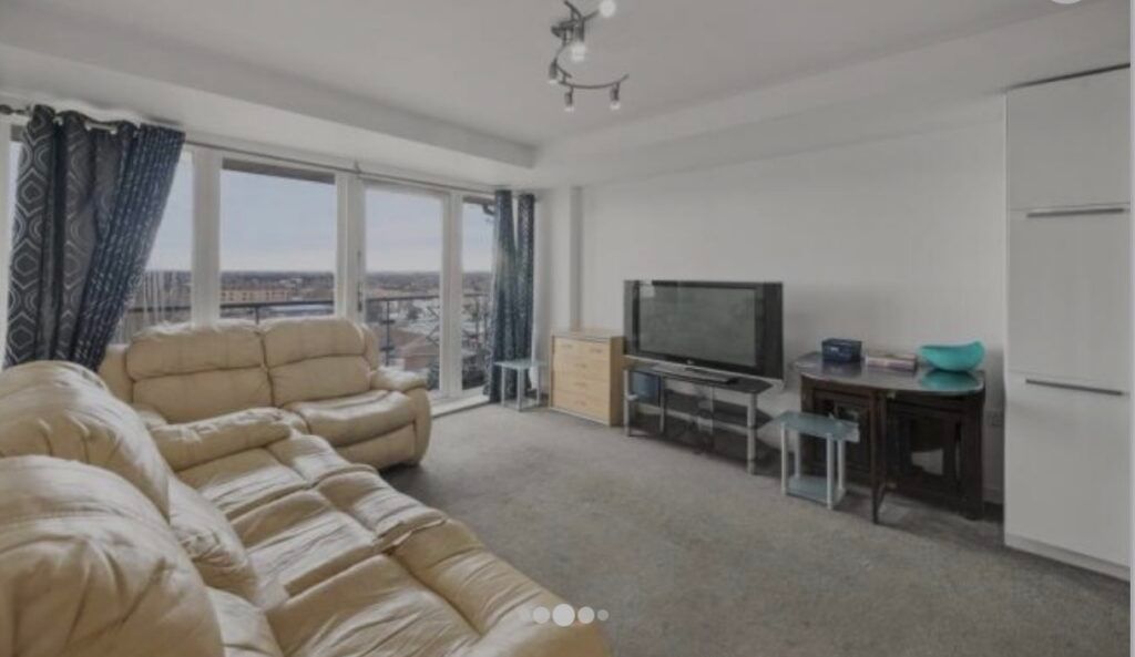 Property photo 2 of 11