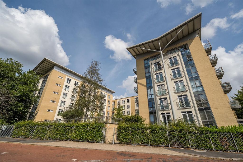 Property photo 1 of 13 1-6A61E6452cc94-1492614-19F8E6B7c9A1A-1-1-1.Jpg