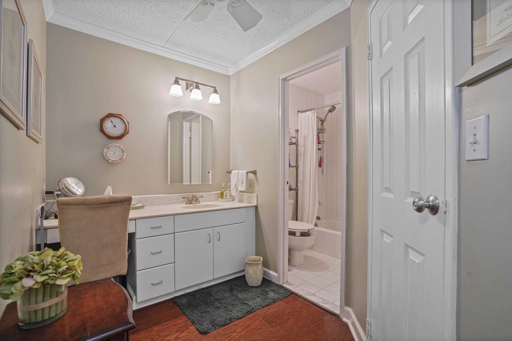 Property photo 3 of 5 <Alttext/>