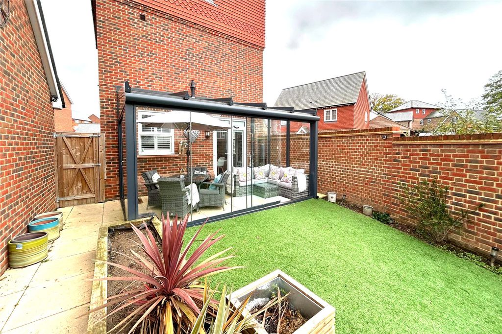 Property photo 3 of 24 Picture 3