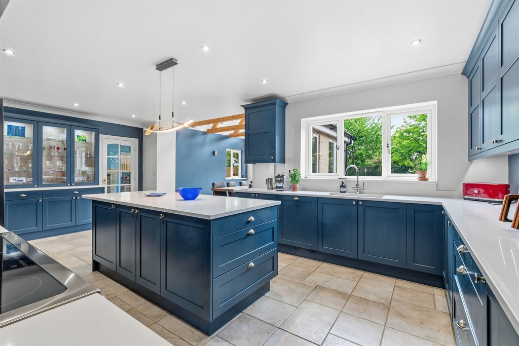 Additional image 10 of 5 bed detached house for saleMill Close, Peakirk, Peterborough PE6