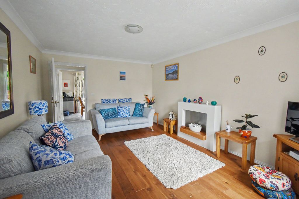 Property photo 2 of 14
