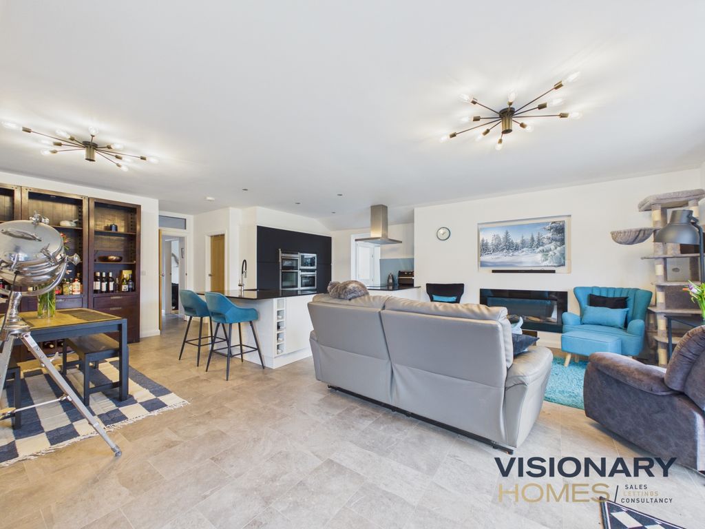 Property photo 3 of 20 Cam03522G0-Pr0254-Still003