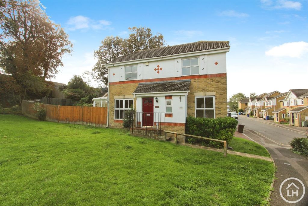 Property photo 1 of 11 External