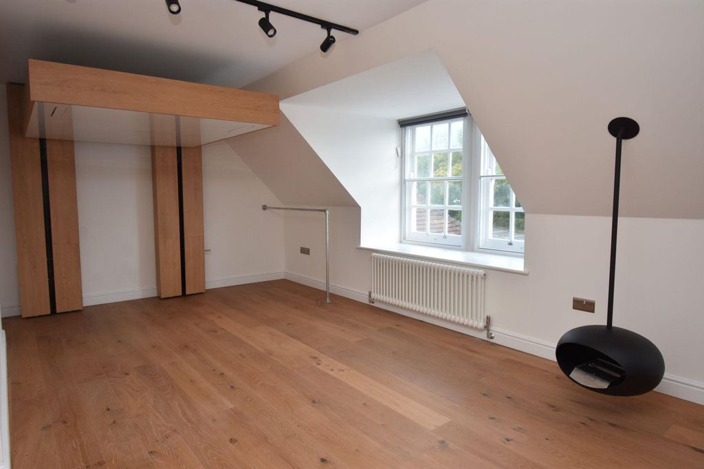 Property photo 2 of 6 7B Studio.Jpg