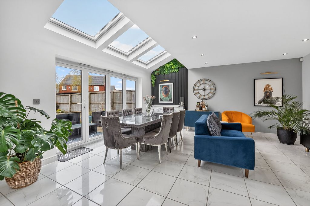 Property photo 2 of 29