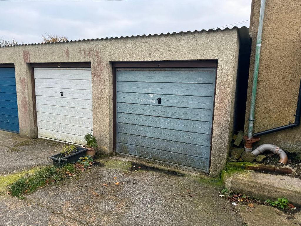 Property photo 1 of 4