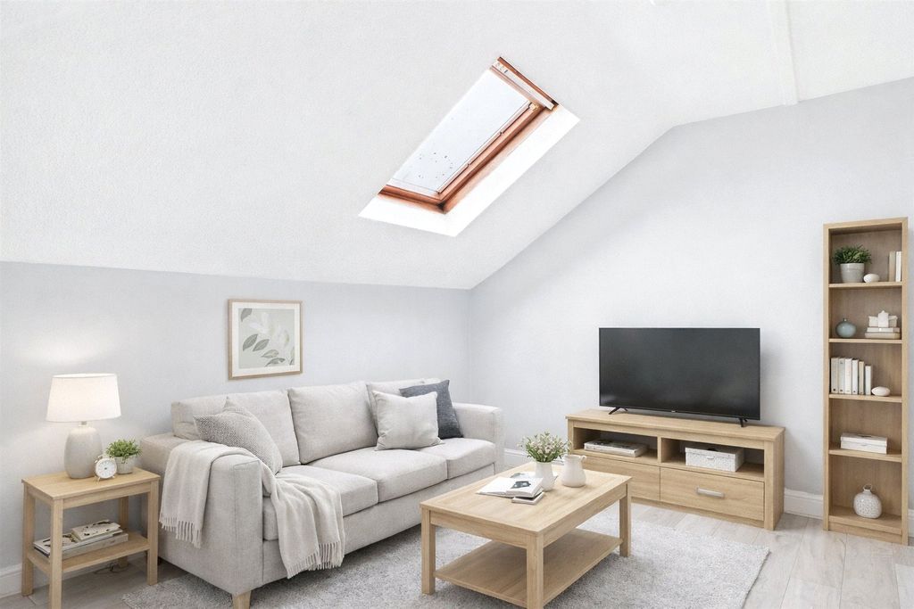 Property photo 1 of 5 Picture No. 19