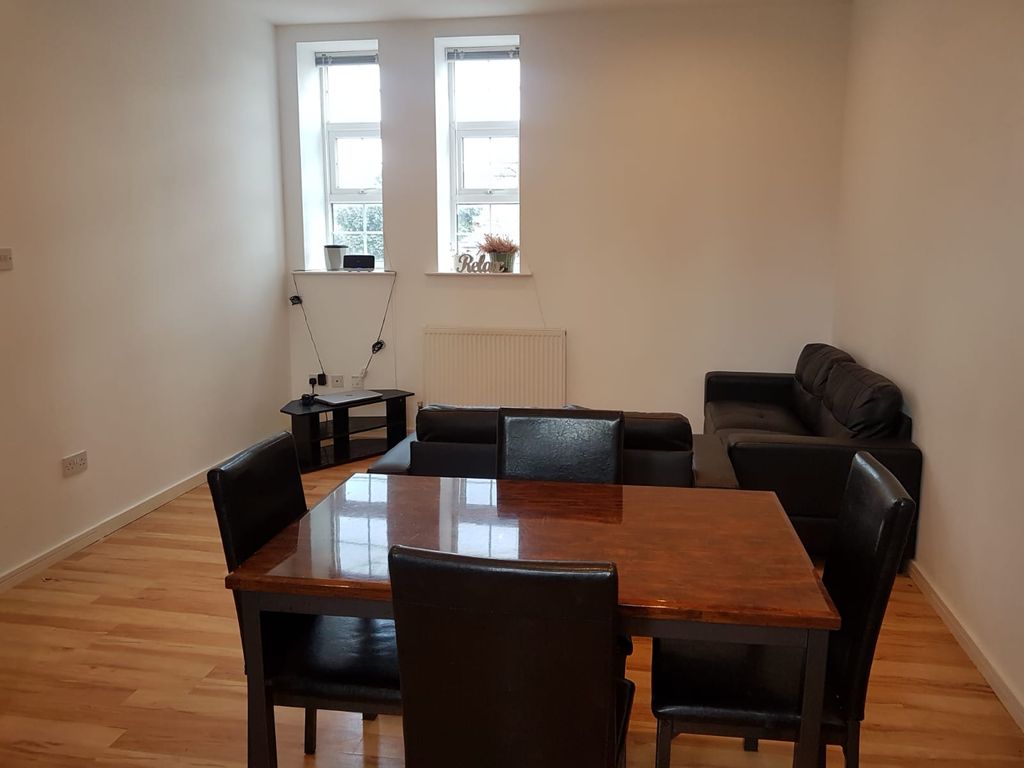 Property photo 3 of 11