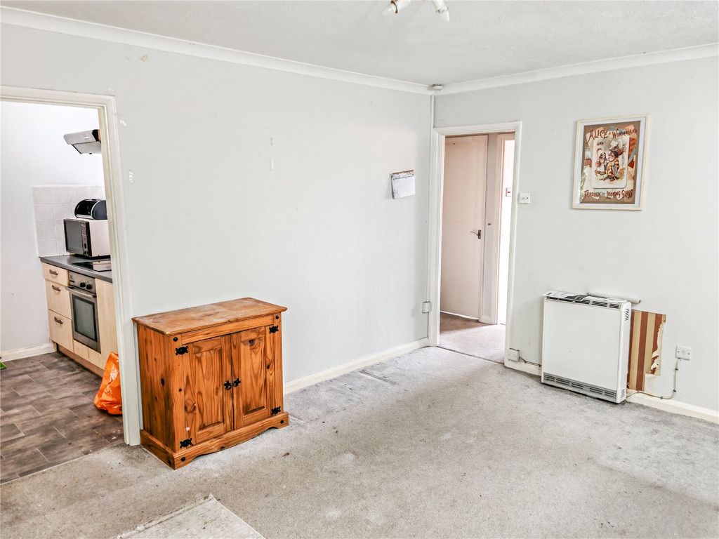 Property photo 3 of 19 Picture No. 15