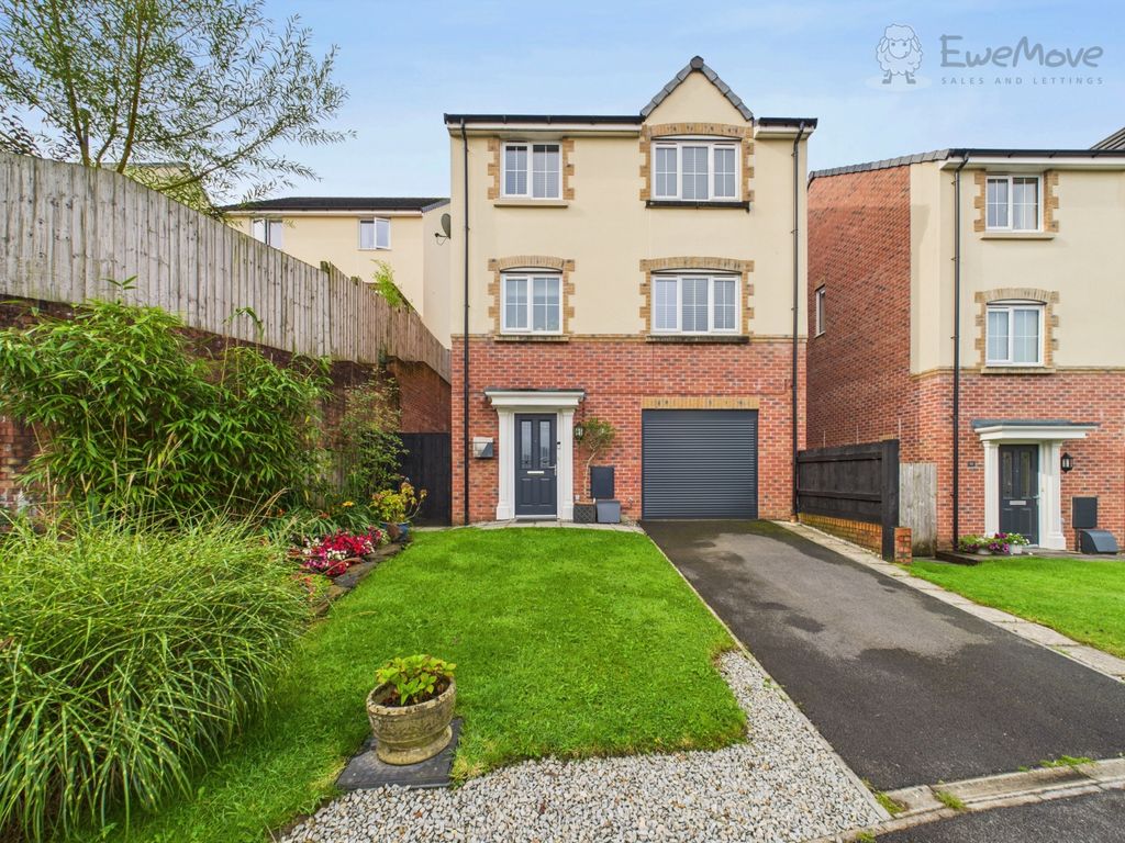 Property photo 1 of 16 Cam03640G0-Pr0064-Still003