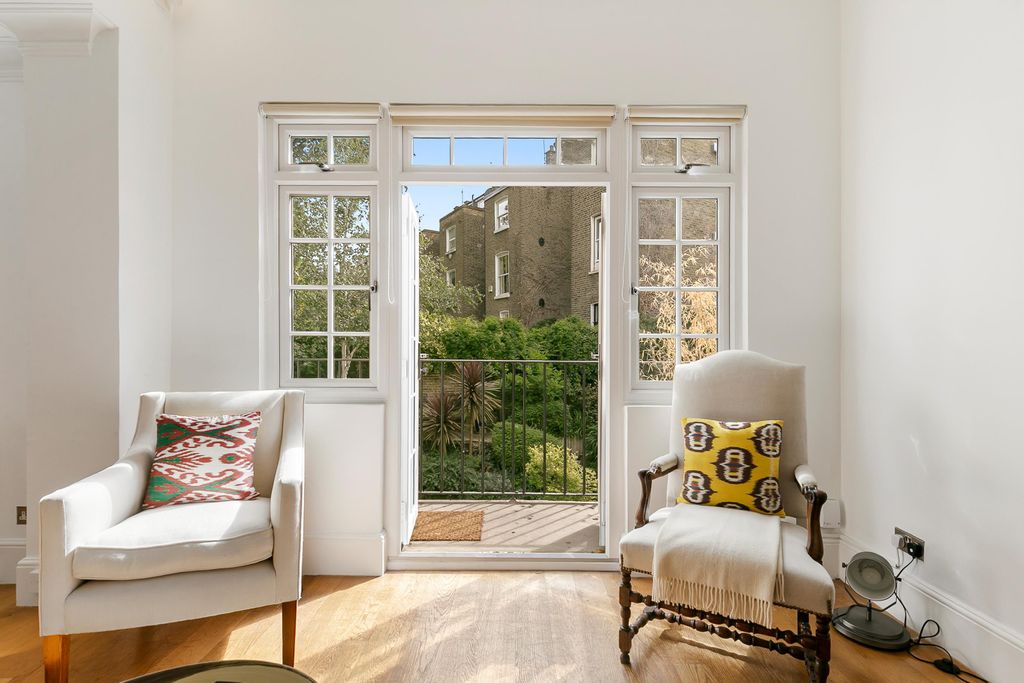 Property photo 3 of 27 Image