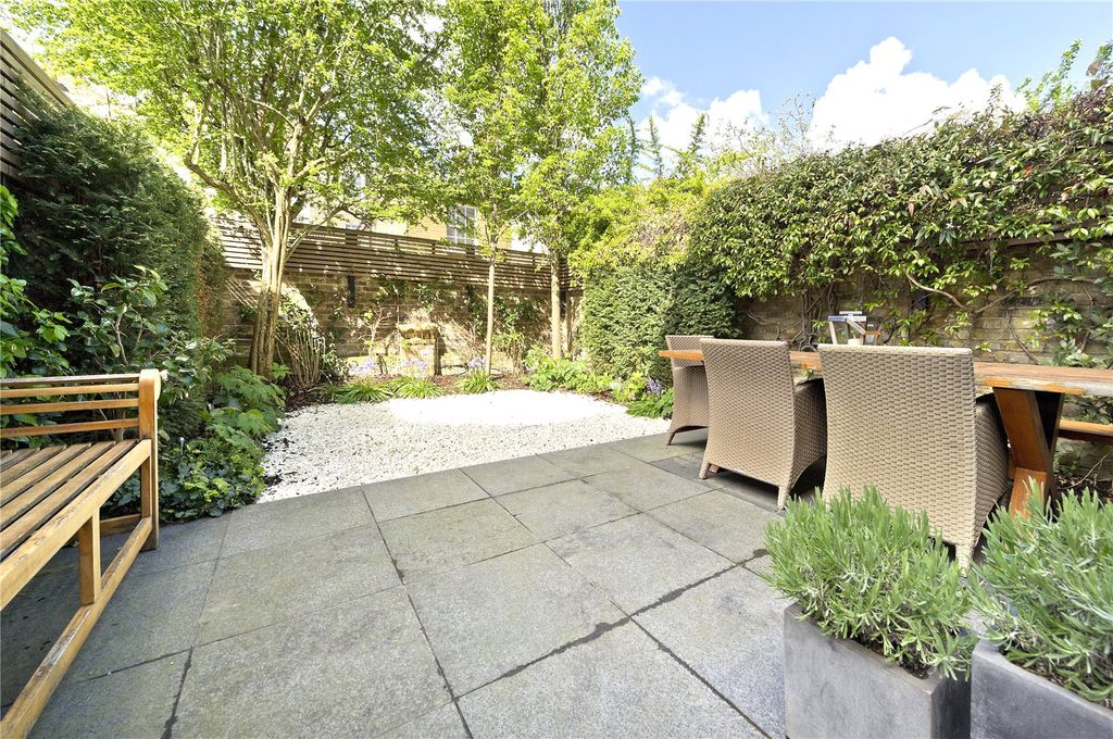 Hereford Road, London W2 photo 4