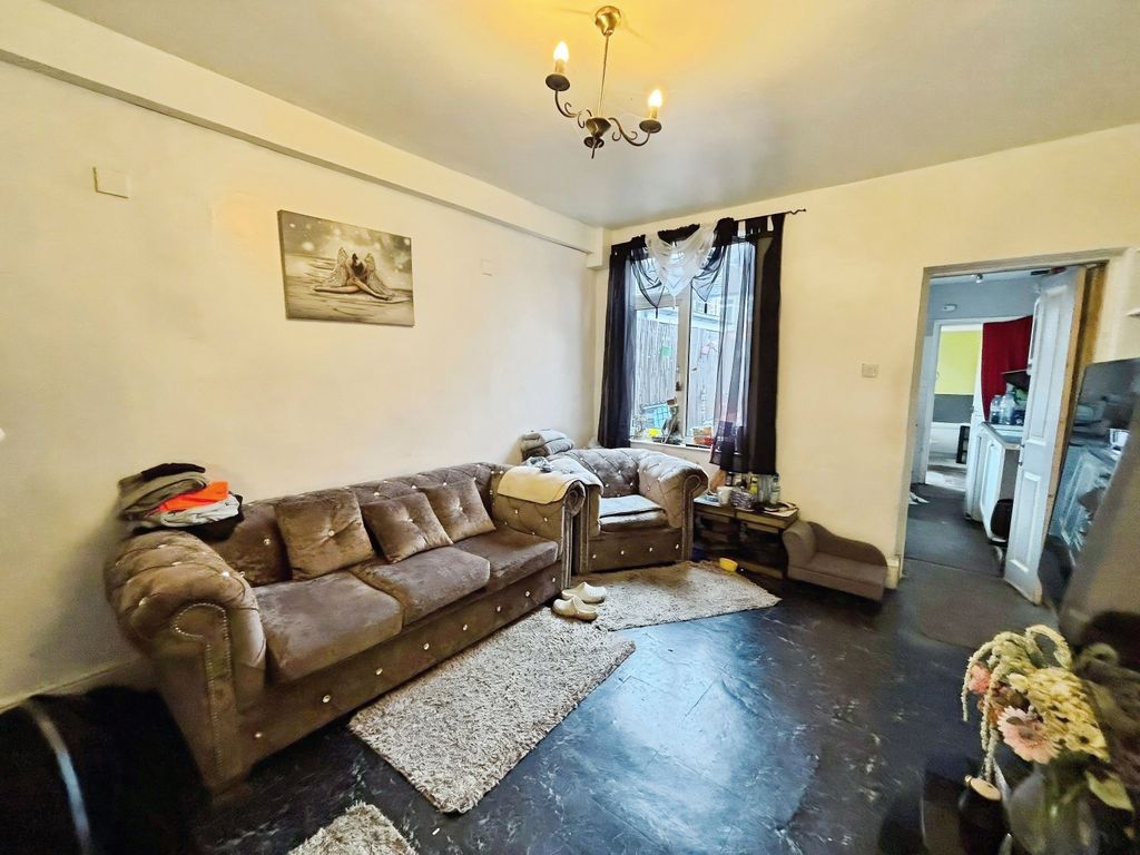 Property photo 3 of 11 7A1E5A69-Whatsapp 20Image 202025-11-08 20At 209.16