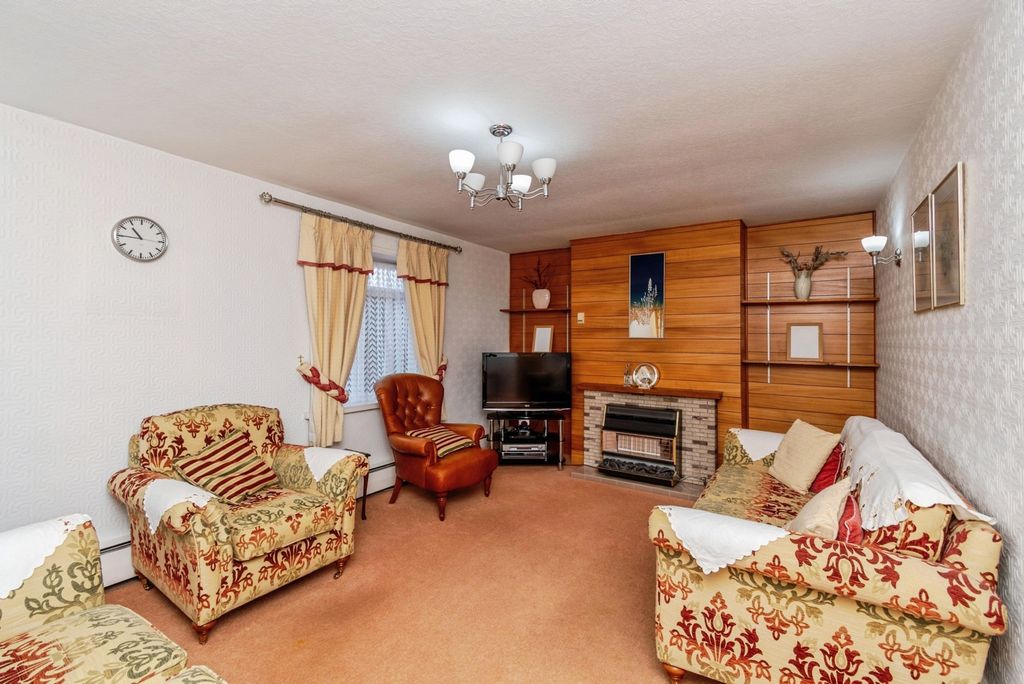 Property photo 3 of 16 Pbox-Img.Jpg