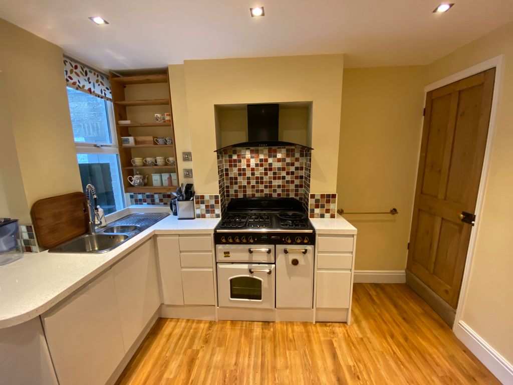 Property photo 2 of 25 Kitchen