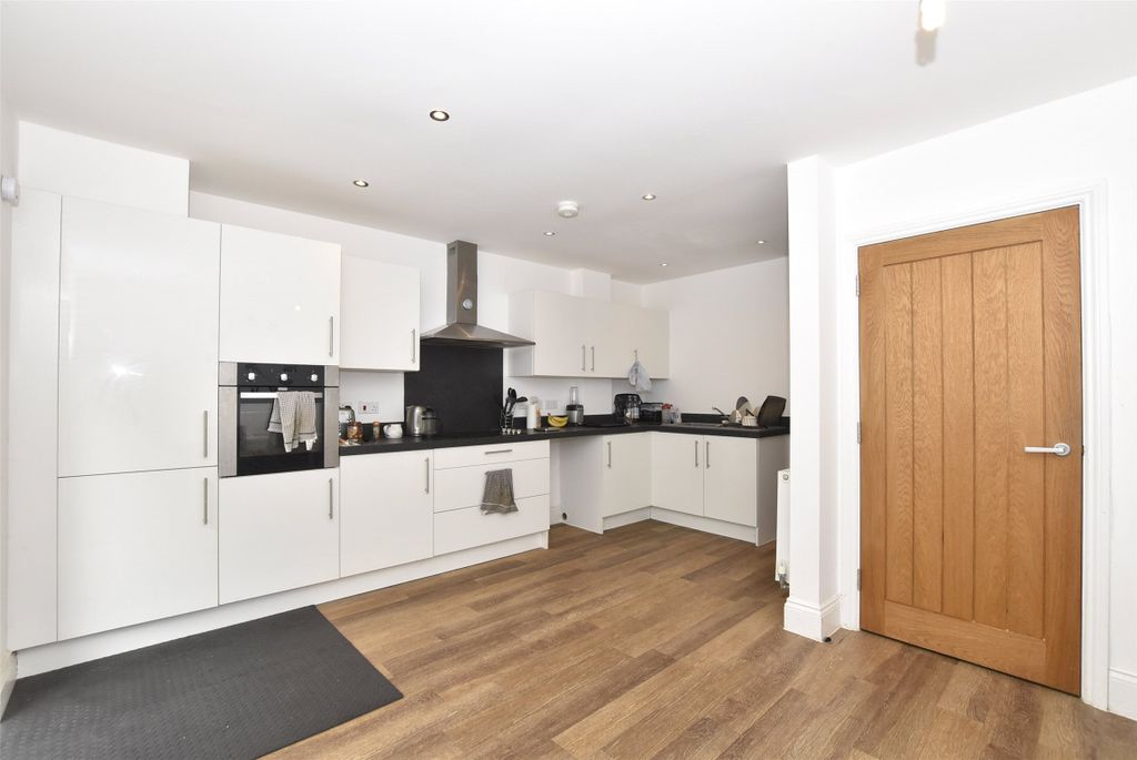 Property photo 2 of 15 Kitchen/Dining
