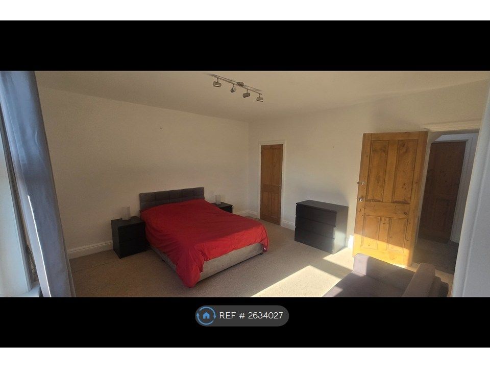 Property photo 3 of 5