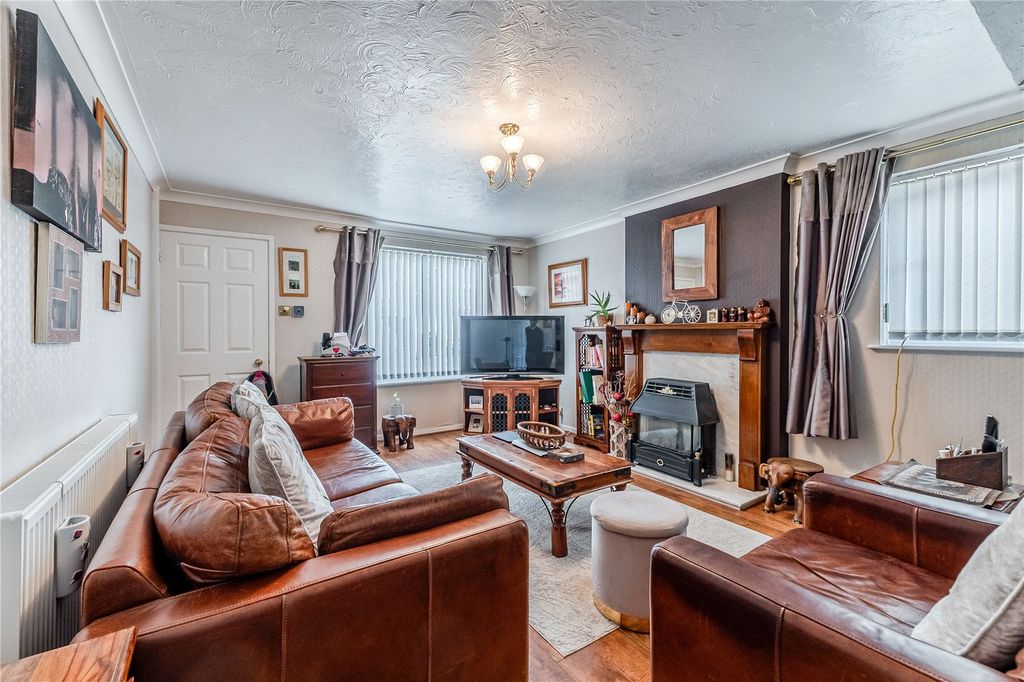 Property photo 2 of 11 Picture No. 16