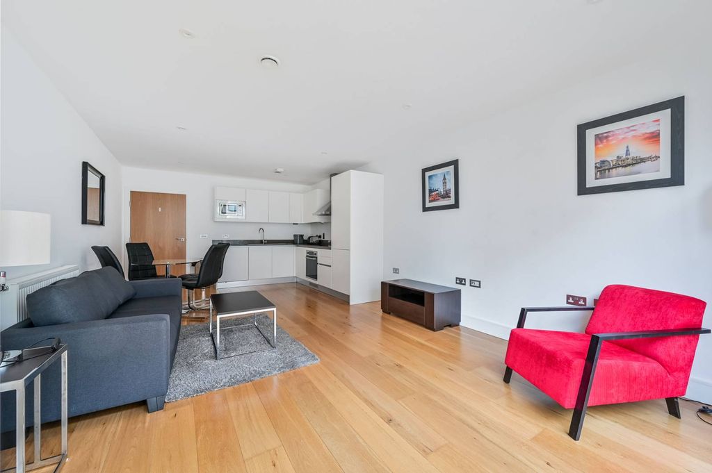 Property photo 3 of 9