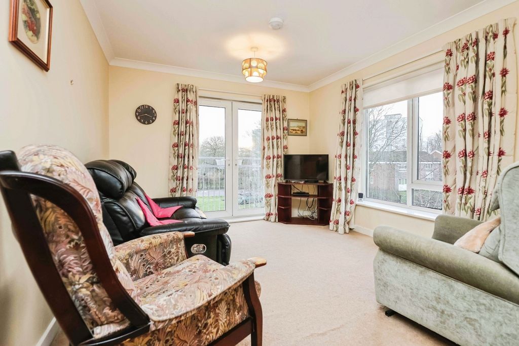 Property photo 2 of 14 Pbox-Img.Jpg