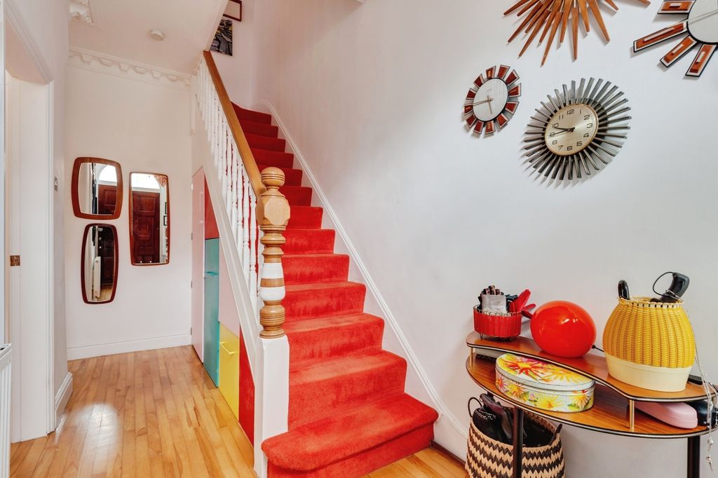 Property photo 2 of 16 Pbox-Img.Jpg