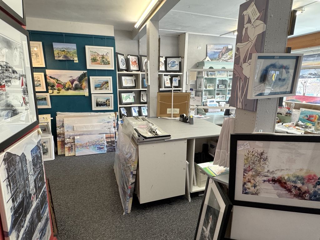 Property photo 3 of 13 Photo 4