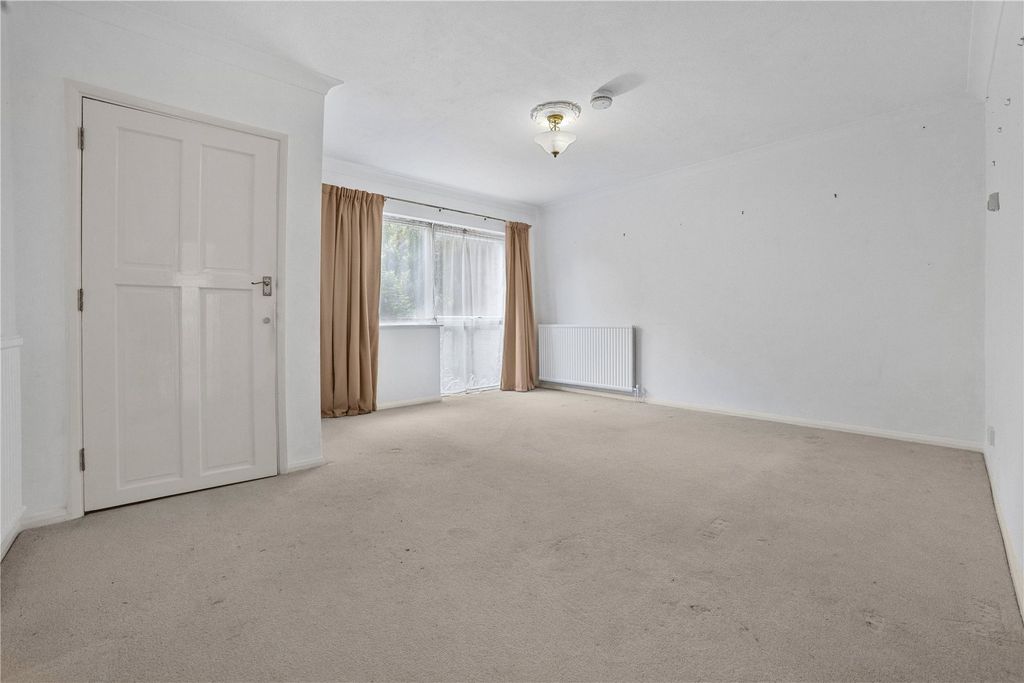 Property photo 2 of 16 Picture No. 02