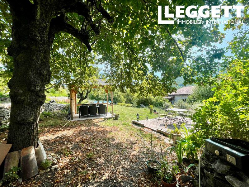 Property photo 3 of 10